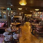 The Unicorn, 3*