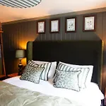 The Unicorn, 3*
