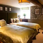 The Unicorn, 3*