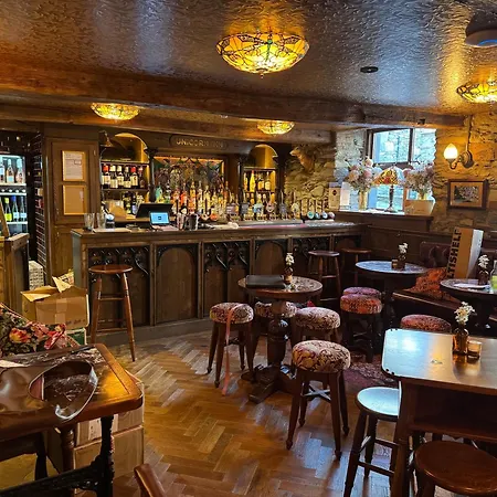 The Unicorn, Inn 3*