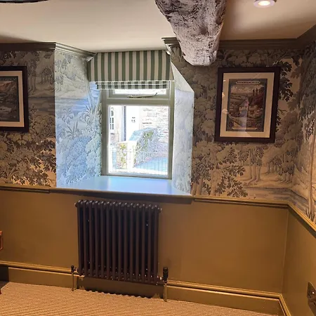 Inn The Unicorn, 3*