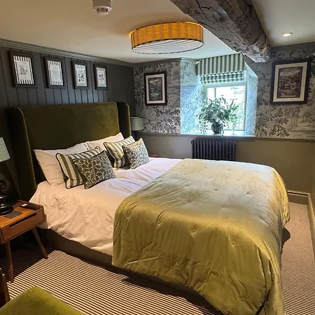 The Unicorn, Inn 3*